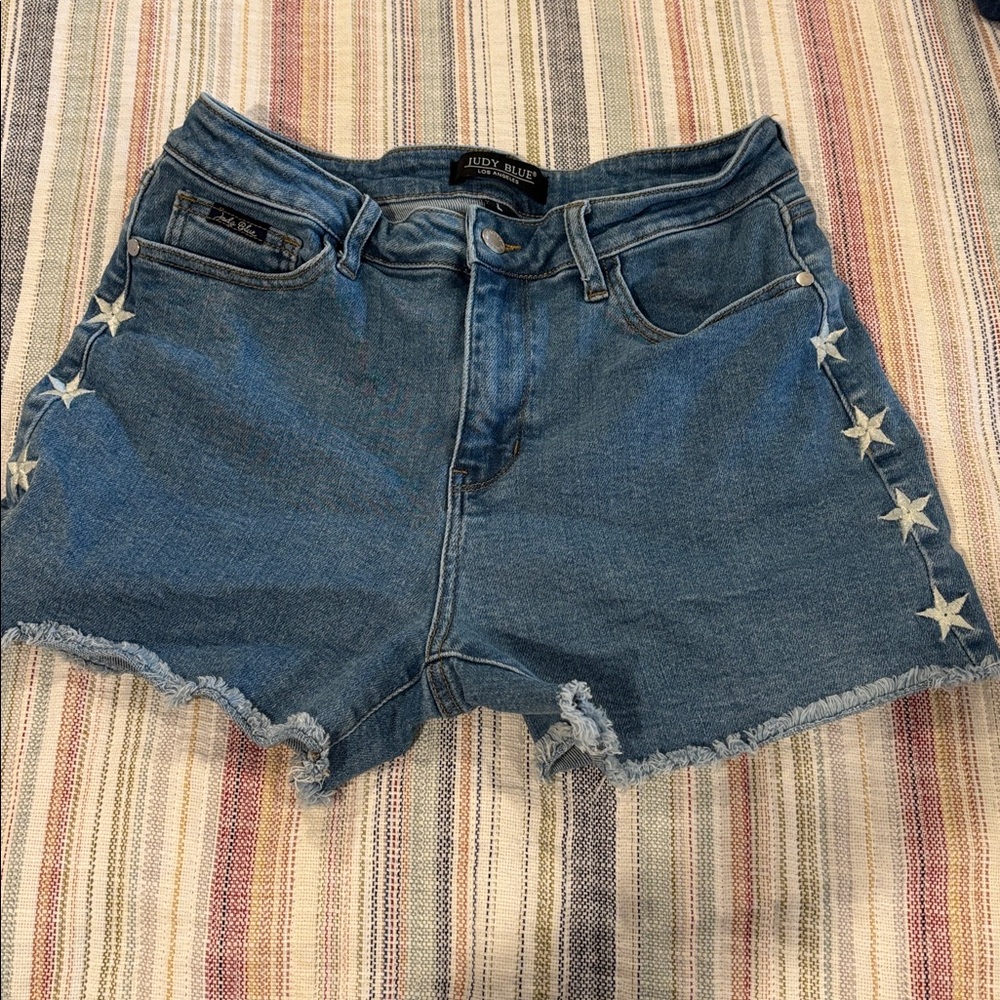 Judy Blue Women's Blue Denim Star-Embroidered Shorts